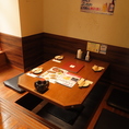 半個室は2名様～ご用意！周りに気兼ねなくお寛ぎ頂けるよう少人数様からご利用いただける個室や、団体様でのご宴会におすすめな掘りごたつ席など、お客様にとって最適なお席をご用意しております。居酒屋で宴会をするならかまどかで決まり！