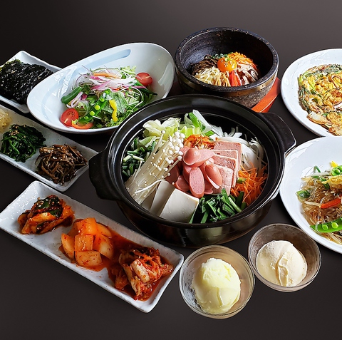 オーナーシェフの手作りによる、こだわりの韓国料理を飲み放題と共にどうぞ！