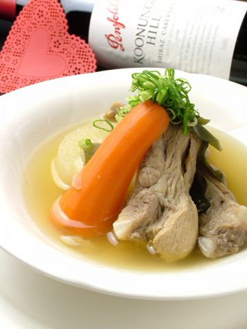 スペアリブの煮込みスープ仕立て♪お肉から出る塩気と旨みが野菜にしみ込んだ絶品♪
