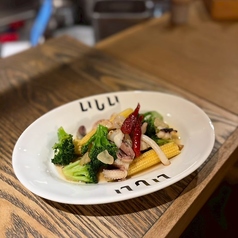 イカゲソとヤングコーンの塩バター炒め