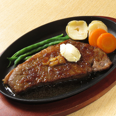【お肉専門店から取り寄せ】和牛牛タンやサーロインなど厳選されたお肉の旨味を堪能できる♪特上肉3種盛りの写真