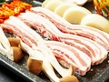 料理メニュー写真 北海道　帯広産かみこみ豚　サムギョプサルセット(1人前)