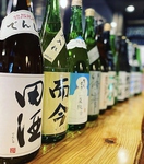 全国から仕入れた日本酒が美味しい料理を引き立たせます！あなた好みの一本を見つけて下さい