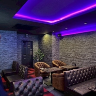 広々空間でゆったりシーシャご堪能ください◎