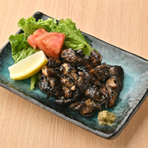 大分の味を堪能できるとり天や炭火焼きをはじめ、素材の旨みを引き出した肉料理を多数ご用意。ジューシーで食べ応えがあり、お酒との相性も抜群。宴会にも普段の食事にも喜ばれる人気の品々です。