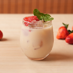 苺ソイミルクティーハイ
