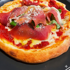 生ハムとルッコラ