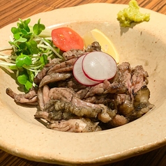朝引きせせりの炭火焼き