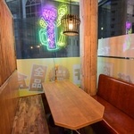 全卓にサワータワー完備！女子会・誕生日会・飲み会など様々なシーンに◎ ※画像はイメージです。