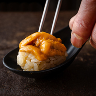 職人が握る絶品にぎり寿司を味わう。