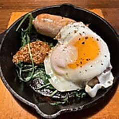 <自家製>ソーセージ　～目玉焼きのせ～