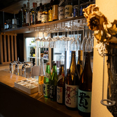 バーのようなおしゃれなドリンク場。