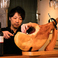 生ハムは店内で原木をカットします。