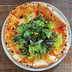 鴨川産無農薬ハーブの楽園ピザ