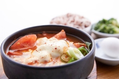 ランチサービスでお好きなスンドゥブを♪