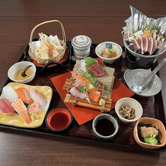 平日お昼はセットドリンクがサービスになる御膳も♪