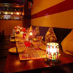 ふかふかのソファで快適な座り心地 を実現した個室空間は、女子会や飲み会にぴったり!ゆったりとくつろげる雰囲気が魅力で、 昼宴会やママ会にもおすすめ です。誕生日会や歓送迎会など、さまざまなシチュエーションに対応できるおしゃれな個室は、プライベートな時間を大切にしたい方に最適。