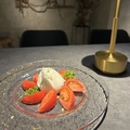 料理メニュー写真&nbsp;ブラータチーズのカプレーゼ