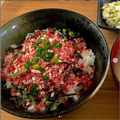 十勝牛トロ丼(味噌汁、小鉢付き)