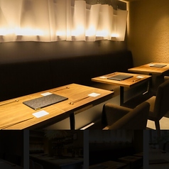 テーブル席は全部で10席ございます。大切な人とのご利用やご家族また友人での利用に最適です。