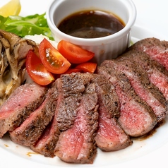 牛肉のロースト 木の子とじゃがいもの付け合わせ