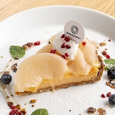 桃のコンポートとチーズタルト