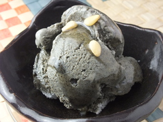 黒胡麻の手作りアイスクリーム