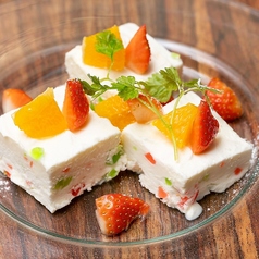 自家製カッサータ フルーツ添え