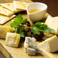 料理メニュー写真&nbsp;チーズ盛り合わせ