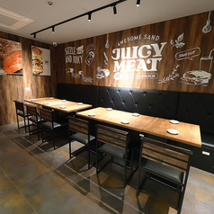 カフェプリマの雰囲気1