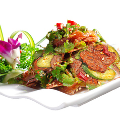 51 牛肉とキュウリの甘辛ムチム/56 牛のセンマイの和え物