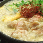 冬の定番・牛もつ鍋のぷりぷりな食感とじゅわっと広がる旨みを堪能！