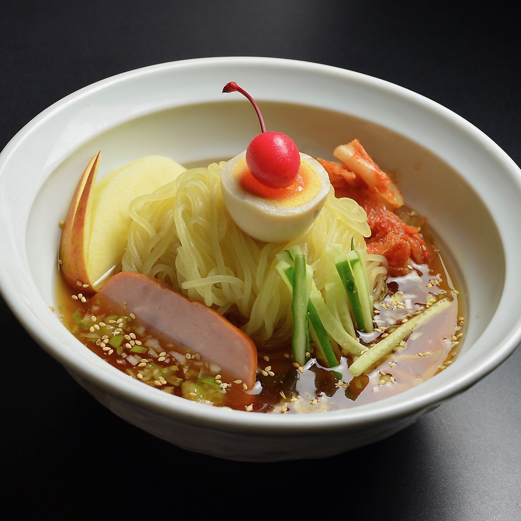 〆といえばやっぱり冷麺！ビビンバやクッパなどのお食事メニューも充実！