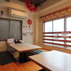 完全個室の3階は12名様までの個室で掘りごたつ式になっております。