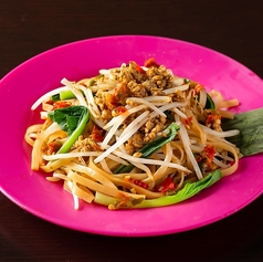 パッキーマオ（タイ風辛焼きそば）