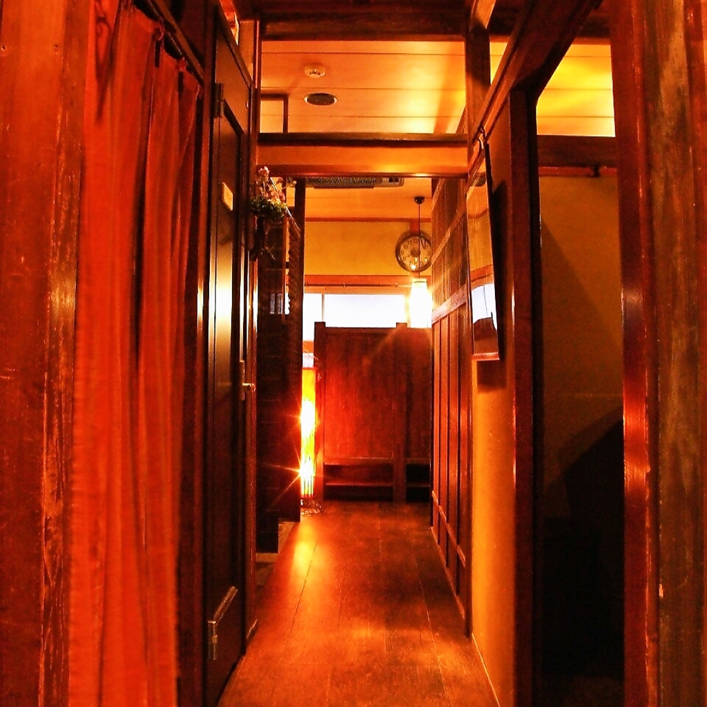 昔懐かし田舎のおばあちゃん家を思わせる落ち着いた雰囲気の店内は、誰もがなごむ◎の空間☆