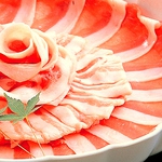 創業昭和21年より続く伝統の味を！名物黒豚しゃぶしゃぶは甘く、旨味が詰まっておりコースは3000円～