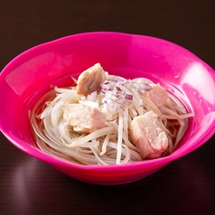 チキンフォー（ベトナム風鶏そば）