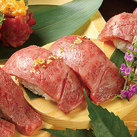 看板商品の「牛タン握りの肉寿司」を堪能！