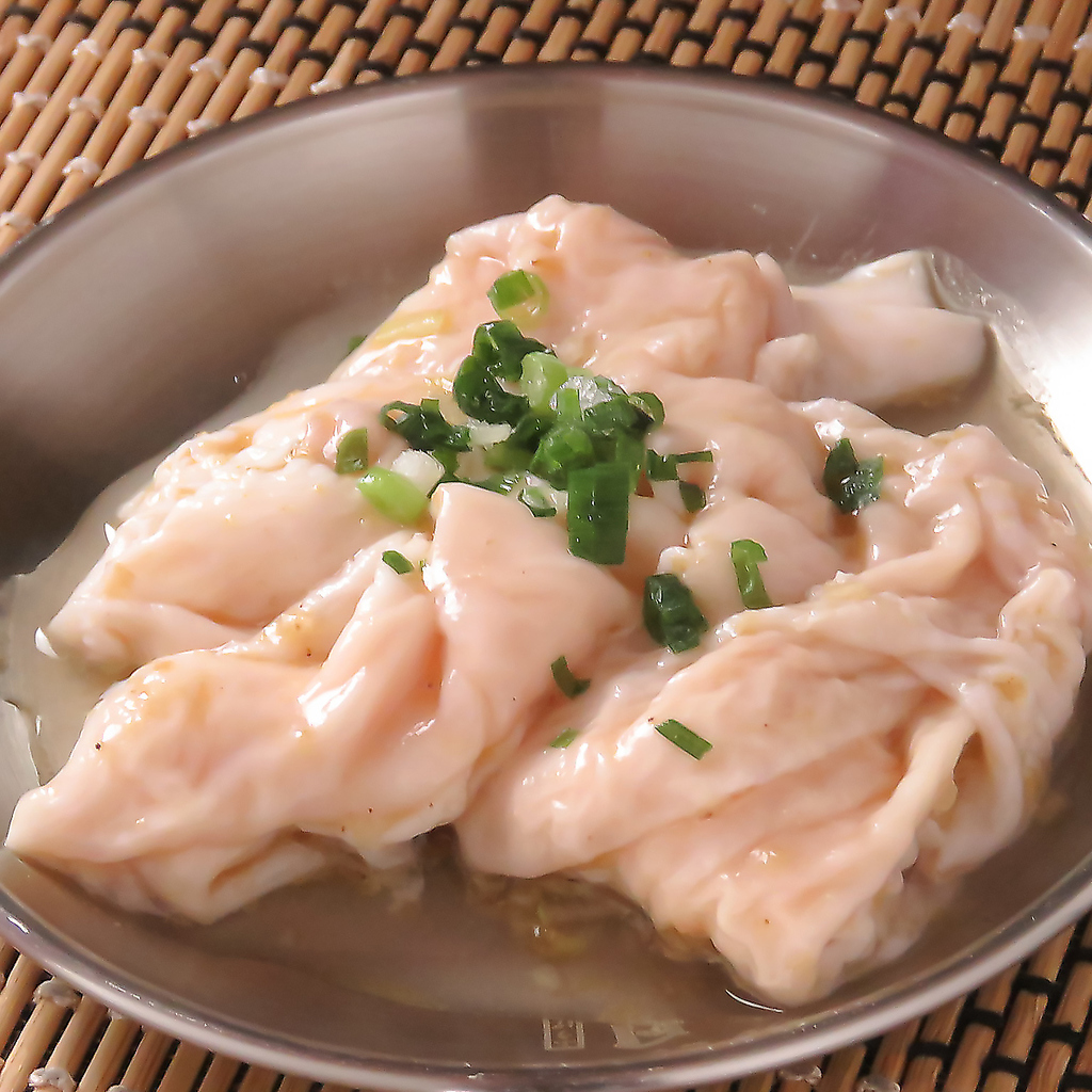 鮮度抜群のホルモンを秘伝りんごダレで絡め、風味豊かな味わいを心ゆくまで堪能できるホルモン店♪