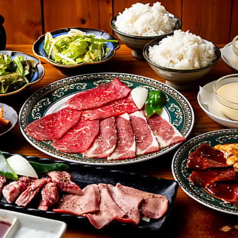 食べ放題と飲み放題を組み合わせた充実のコース内容