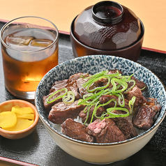 ジューシーなジビエ串焼き丼