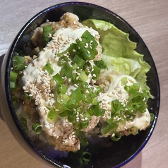 タルタル唐揚げ丼