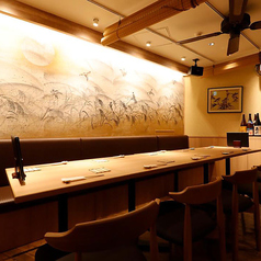 【2名様用テーブル席×5卓】2名様までのテーブル席を複数つなげて10名様のお席もご用意できます。