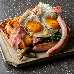 ソーセージ エッグ フレンチ トースト