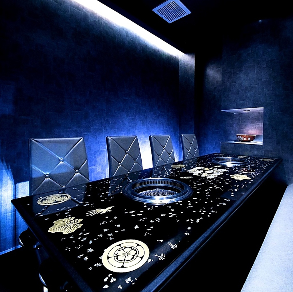 完全個室のVIPルームを完備しており、大切な方と周囲を気にせずゆったりとしたお時間を過ごせます！