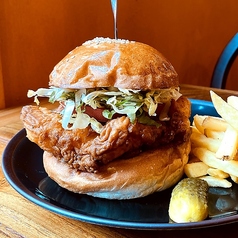 Buttermilk Fried Chicken burger バターミルクフライドチキンバーガー(ポテト付)