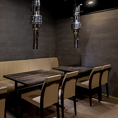 落ち着いた雰囲気が漂う店内は、特別な食事にぴったりです。22席のテーブルがあり、友人や大切な人との楽しい時間をシェアできます。和風の装飾が心を和ませ、リラックスできる空間を演出しています！心に残るひとときを過ごしたい方におすすめ◎特別な日を彩る場所として、忘れられない美味しさをぜひご堪能ください。