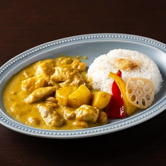 マッサマンカレー(ココナッツミルク）