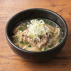 牛すじ塩ラーメン